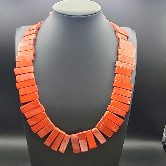 Unbranded Jewelry - Flat Slab Red Jasper 709 Cts Beaded 20" Natural Genuine Gemstone Necklace Unisex